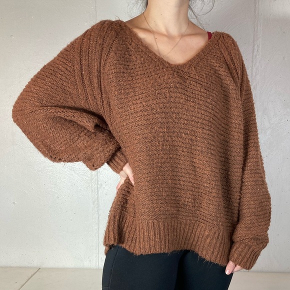 Universal Thread Chunky Knit Brown Fuzzy V Neck Sweater - Picture 10 of 11